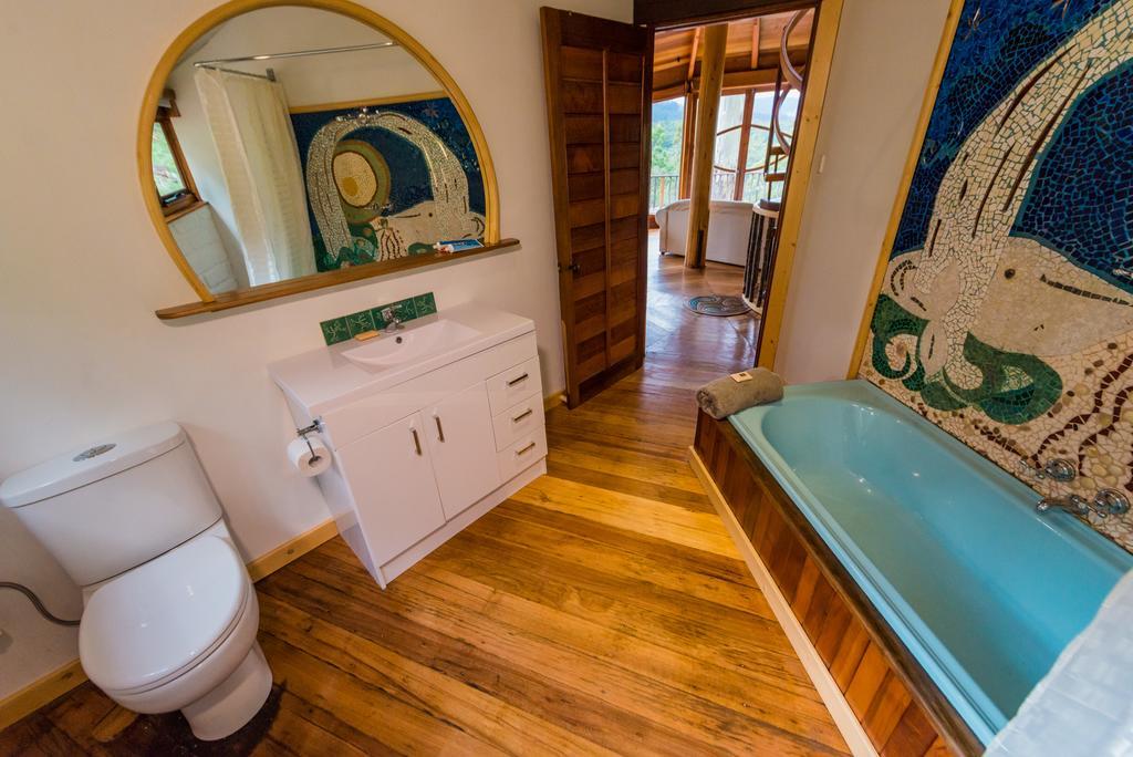 The Roundhouse Villa Jackeys Marsh Exterior photo